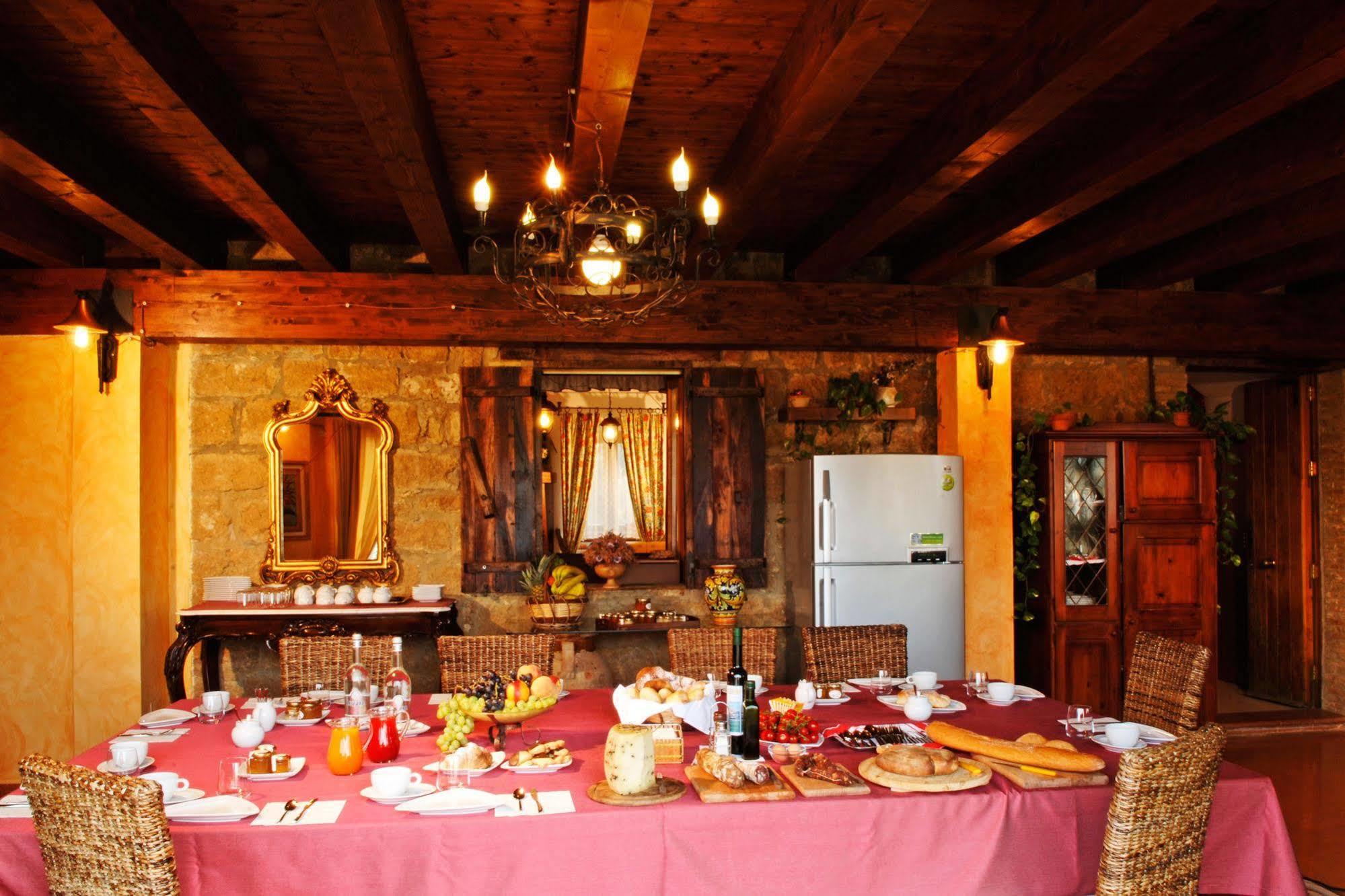 La Casa Sulla Collina D'Oro Bed & Breakfast Piazza Armerina Ngoại thất bức ảnh